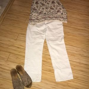 NYDJ white jeans.  Great style